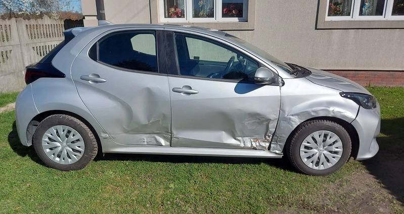 Toyota Yaris cena 46617 przebieg: 105900, rok produkcji 2020 z Mielec małe 254